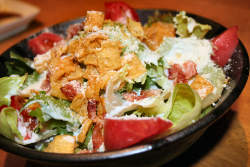 パリパリシーザーサラダ　　700円
